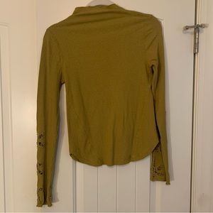 Free people size small green mock neck top